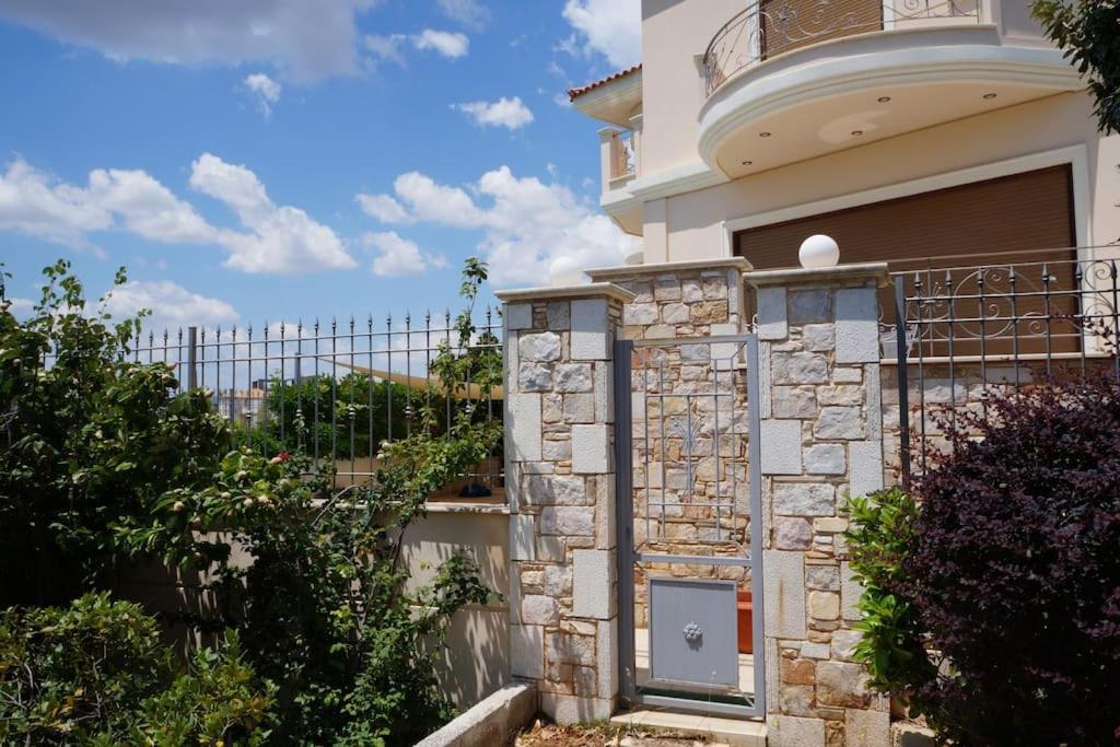 Apartment With A Garden, Bbq, Swimming Pool And Jacuzzi Dhráfi Dış mekan fotoğraf